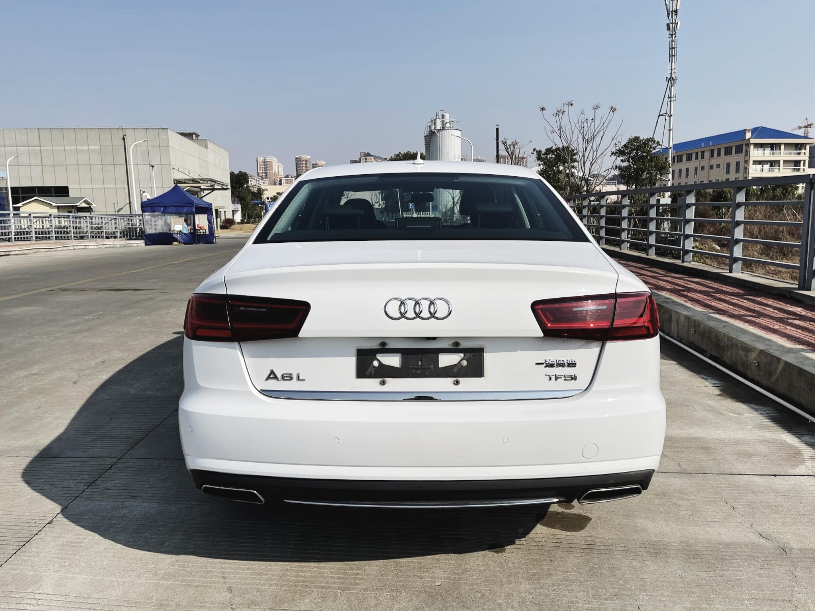 17年奥迪a6l 白色 精品二手车