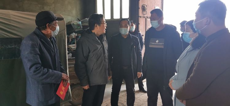 马荣界走访慰问困难群众 送去新春问候