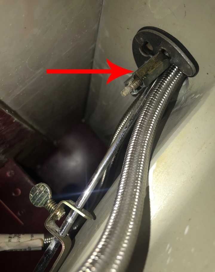 这个水龙头怎么拆?我要换个水龙头?