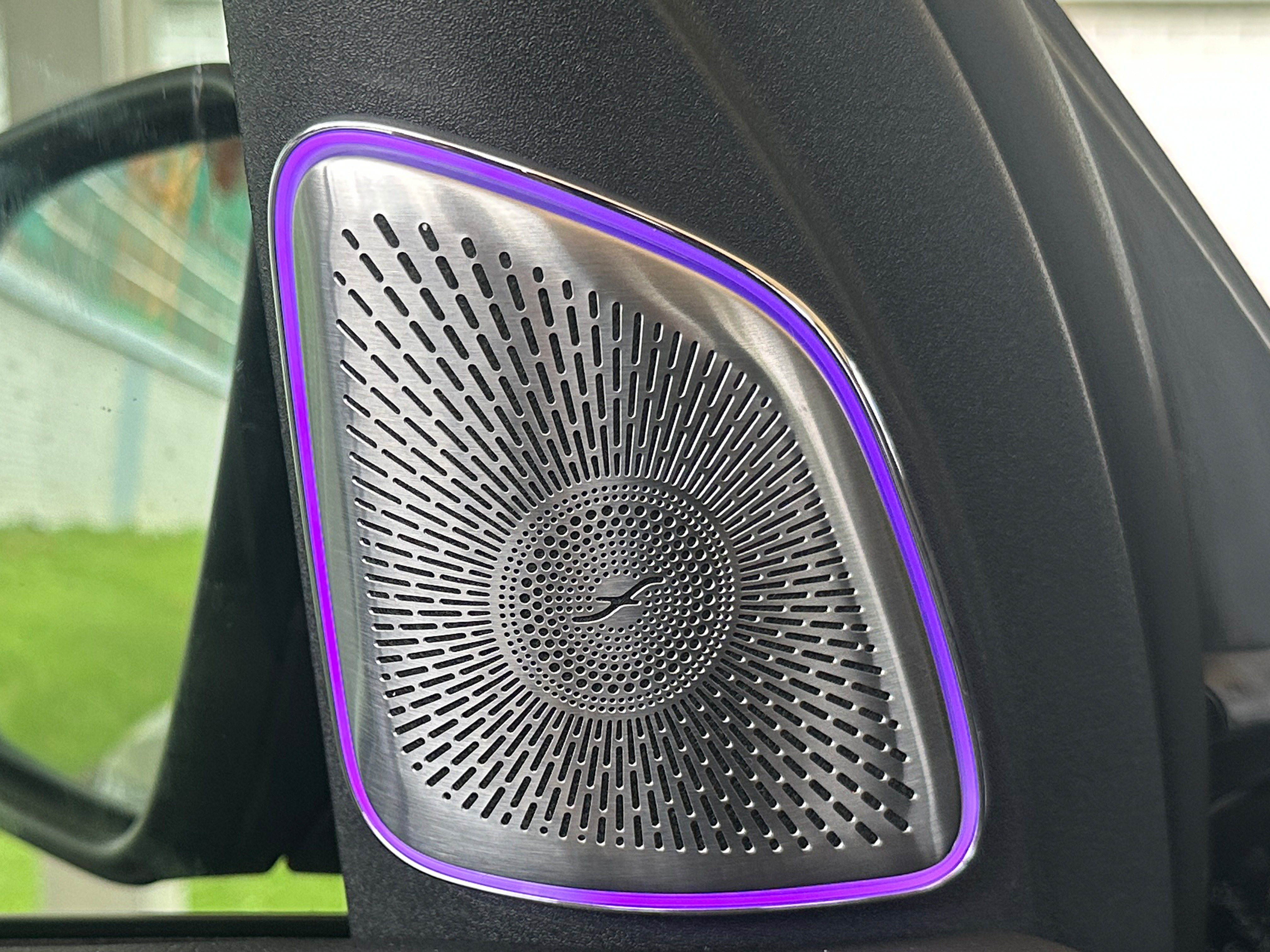 奔驰amg gle53改装原厂大柏林之声音响,享受到更加丰富,细腻音质