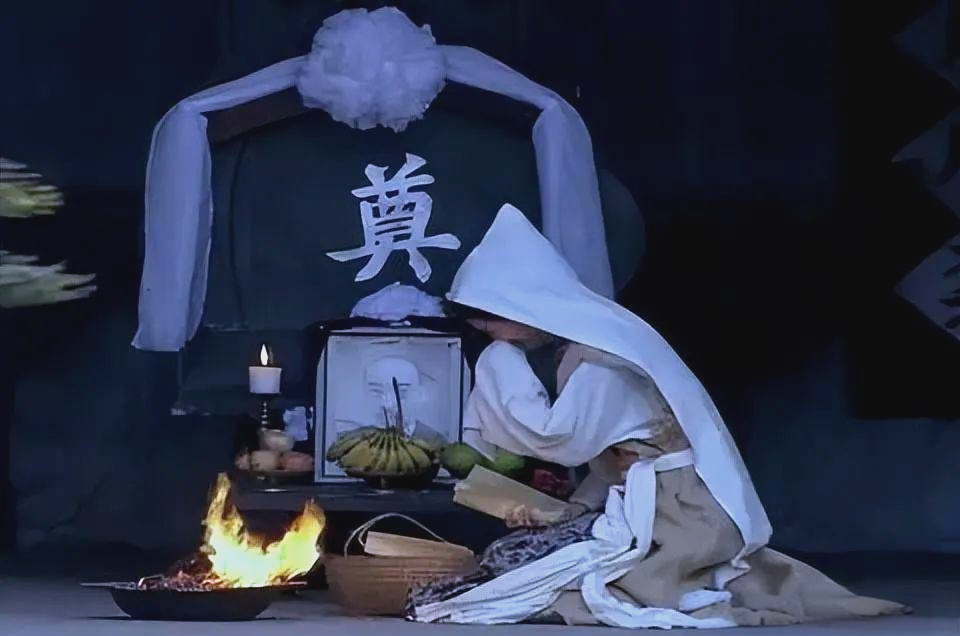守灵的参与者有哪些?哪些人需要参与?哪些人可以参与?