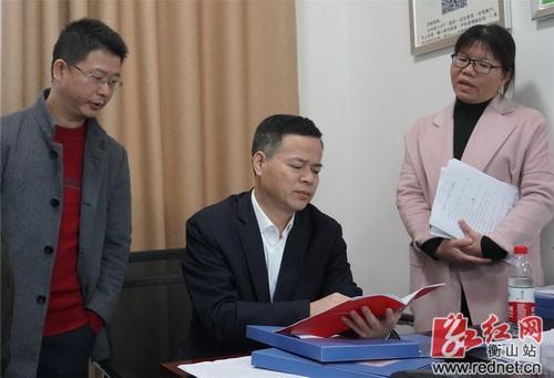 尹培国调研福田铺乡脱贫攻坚,基层公共服务"一门式"全覆盖工作