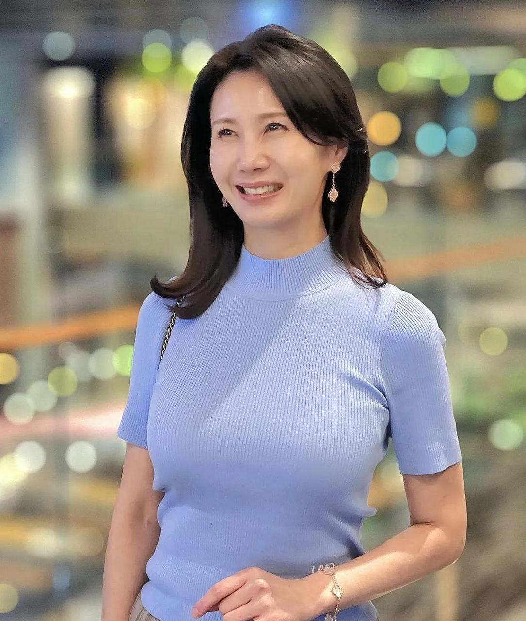 50 美熟妇,凹凸有致好身材  本文并不代表小编赞