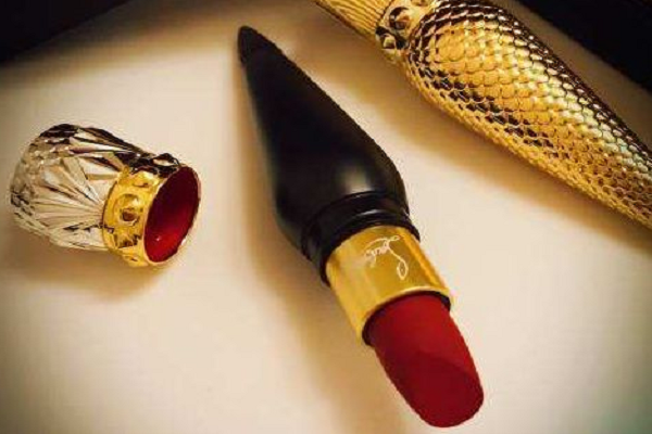 萝卜头口红叫什么