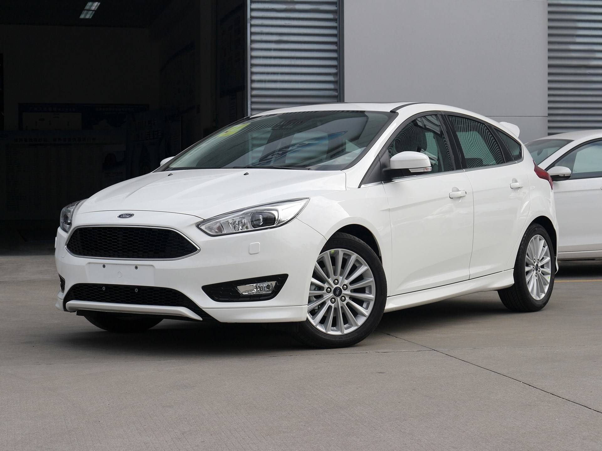 福特福克斯点烟器在哪里