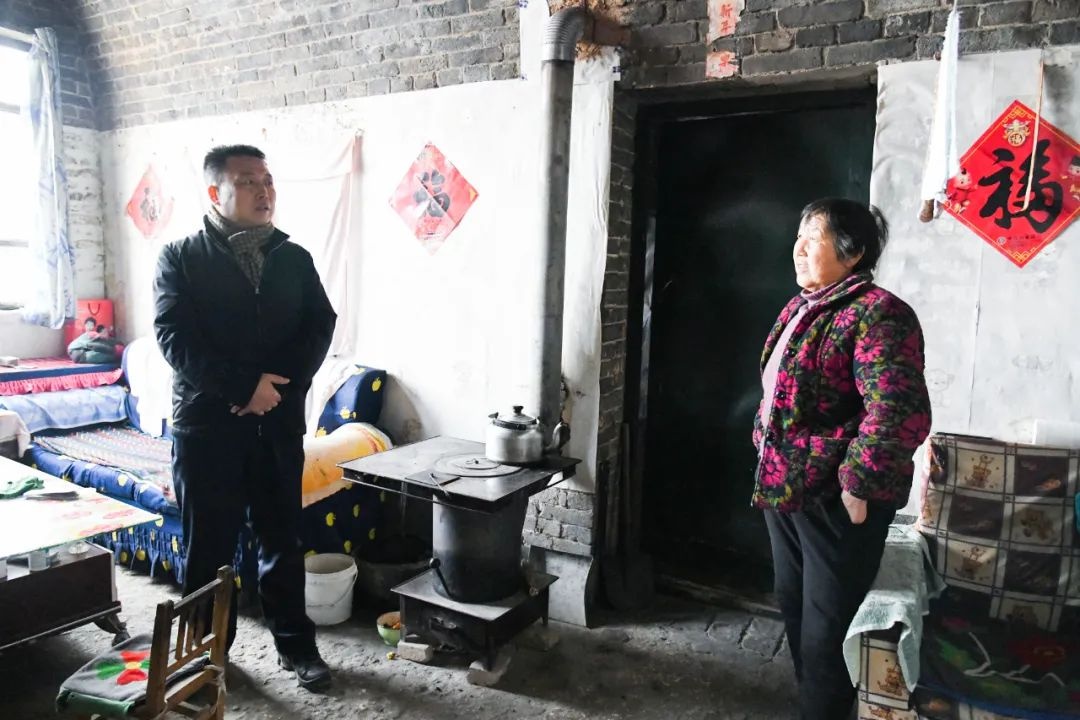 「要闻」丁春明以"四不两直"方式深入金殿镇,枕头乡调研以案促改,安全