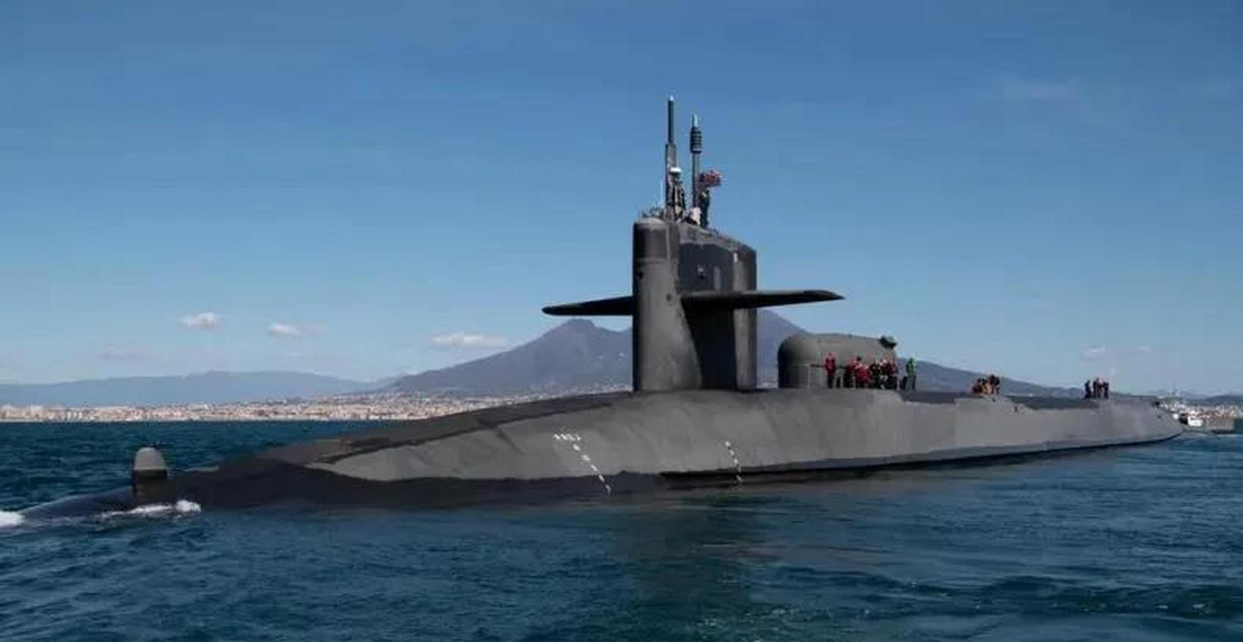 美国佛罗里达号战略核潜艇,靠近了伊朗的霍尔木兹海峡,被伊朗军方发现