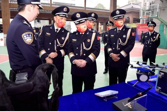 浙江省公安厅举行升旗仪式庆祝中国人民警察节