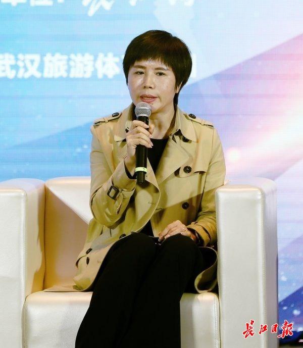 胶东在线副总编辑杨淑华.长江日报记者何晓刚 詹松 李永刚 摄