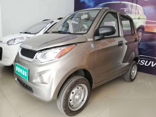 御捷公司推出了国内首款价格低于2万元的精品电动汽车——祥和.