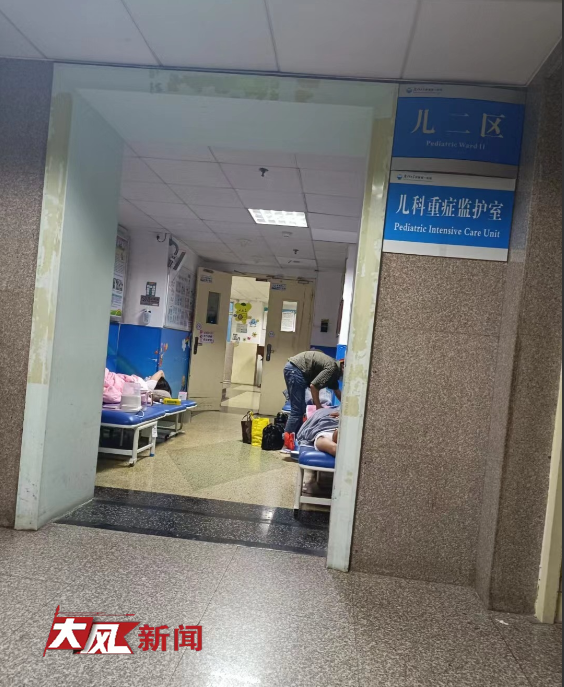 医院擅自决定微创转开胸手术,致10岁女童脑死亡?多方回应