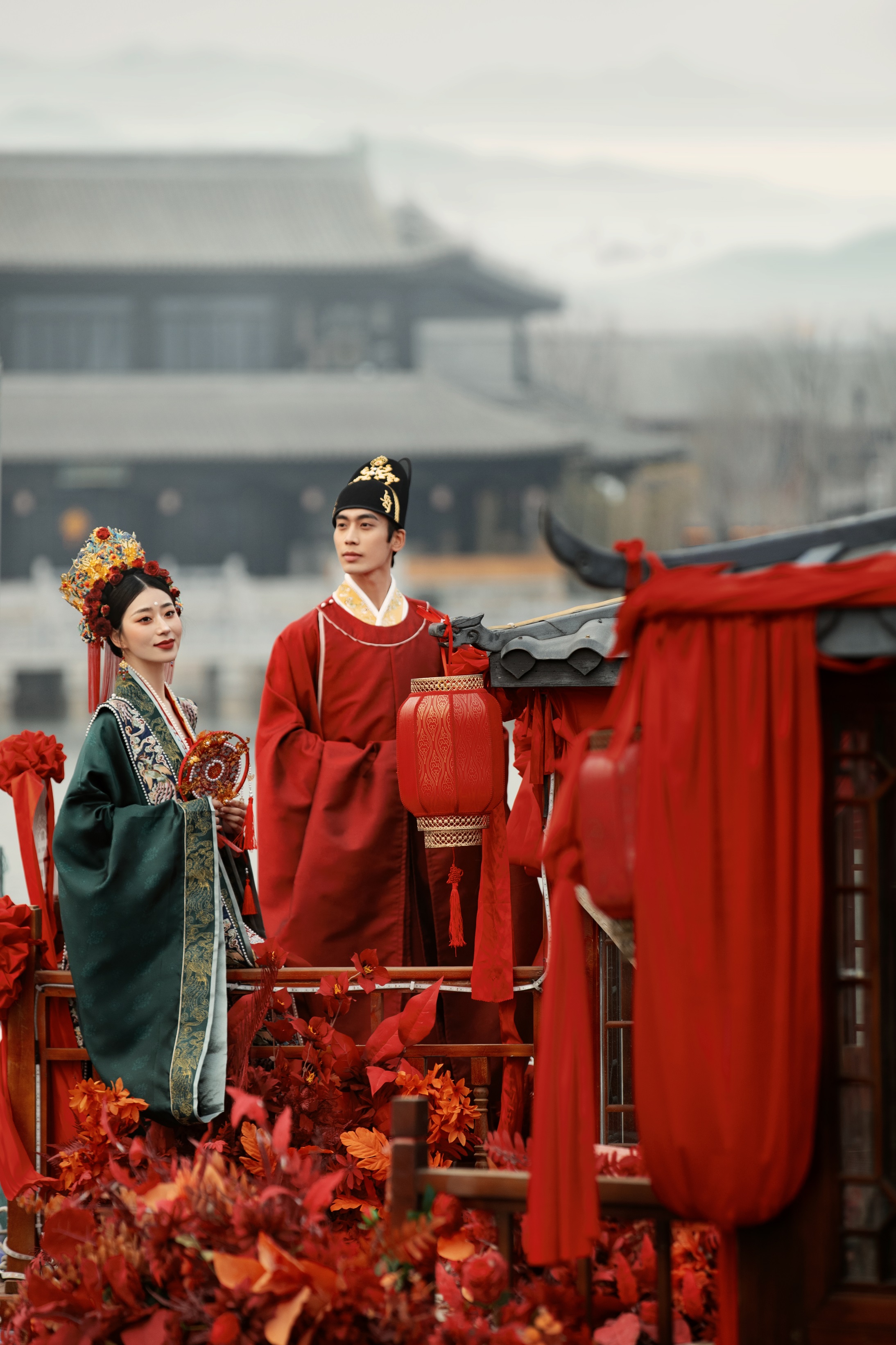 菏泽汉服婚纱照 菏泽婚纱摄影 宋制水上婚礼婚纱照 菏泽壹家摄影