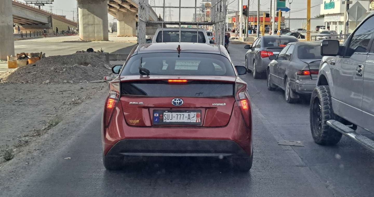 墨西哥见闻,这个车牌听说比较贵!刚下班拍到的