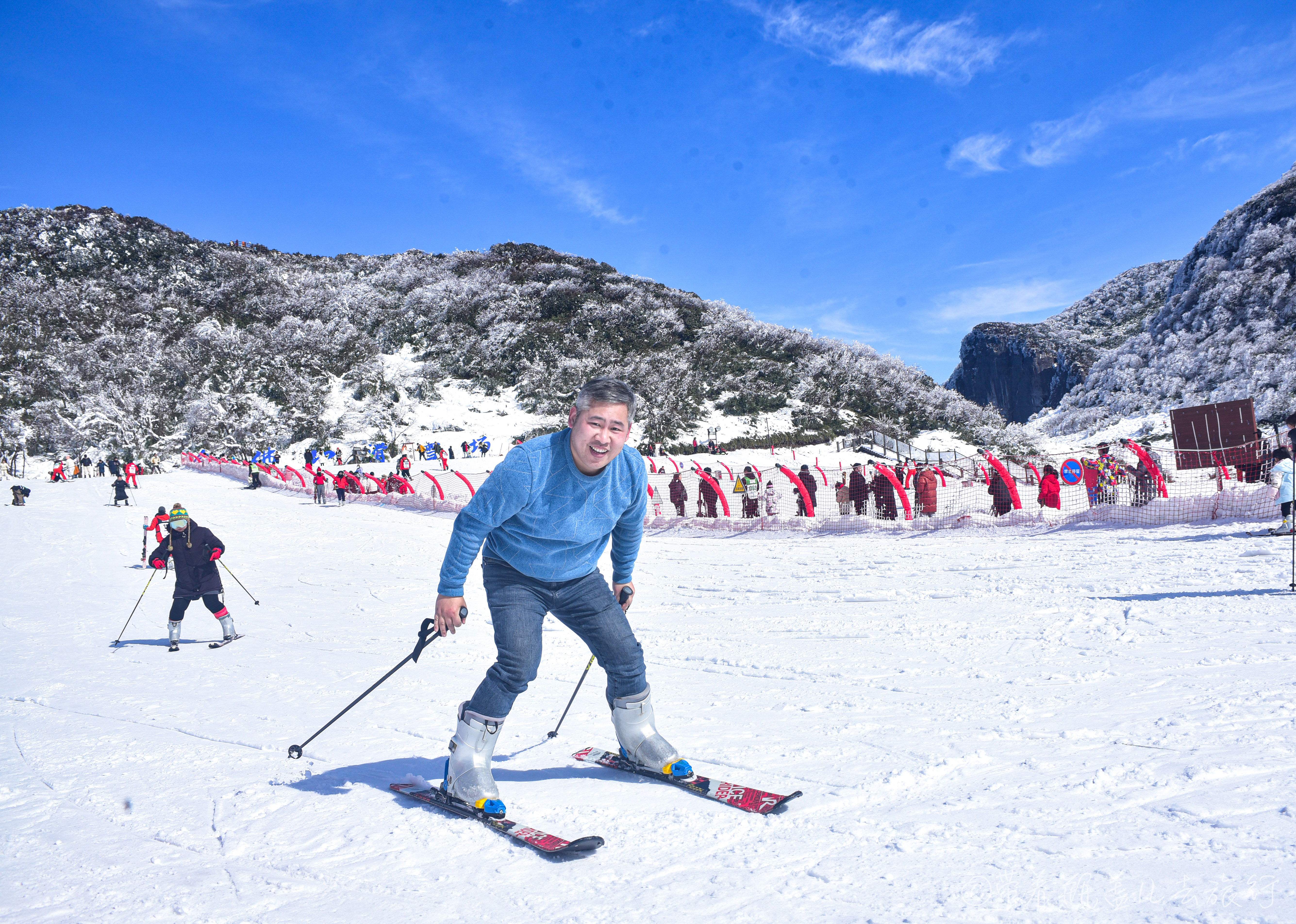 冬天的南川金佛山像极了北方雪乡;滑雪刺激又好玩就是价格有点贵