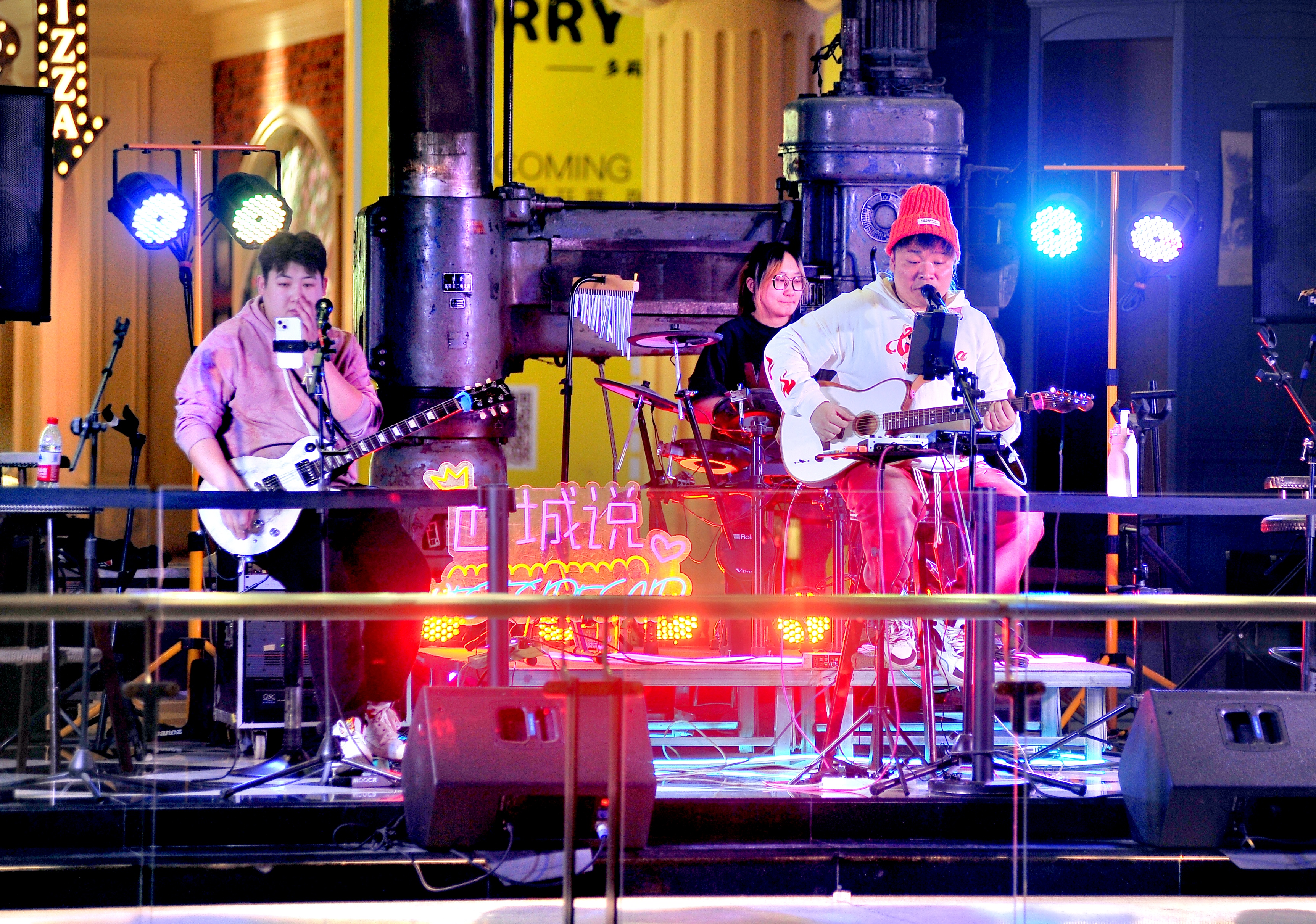 哈尔滨国际时装周|西城红场 歌声悠扬