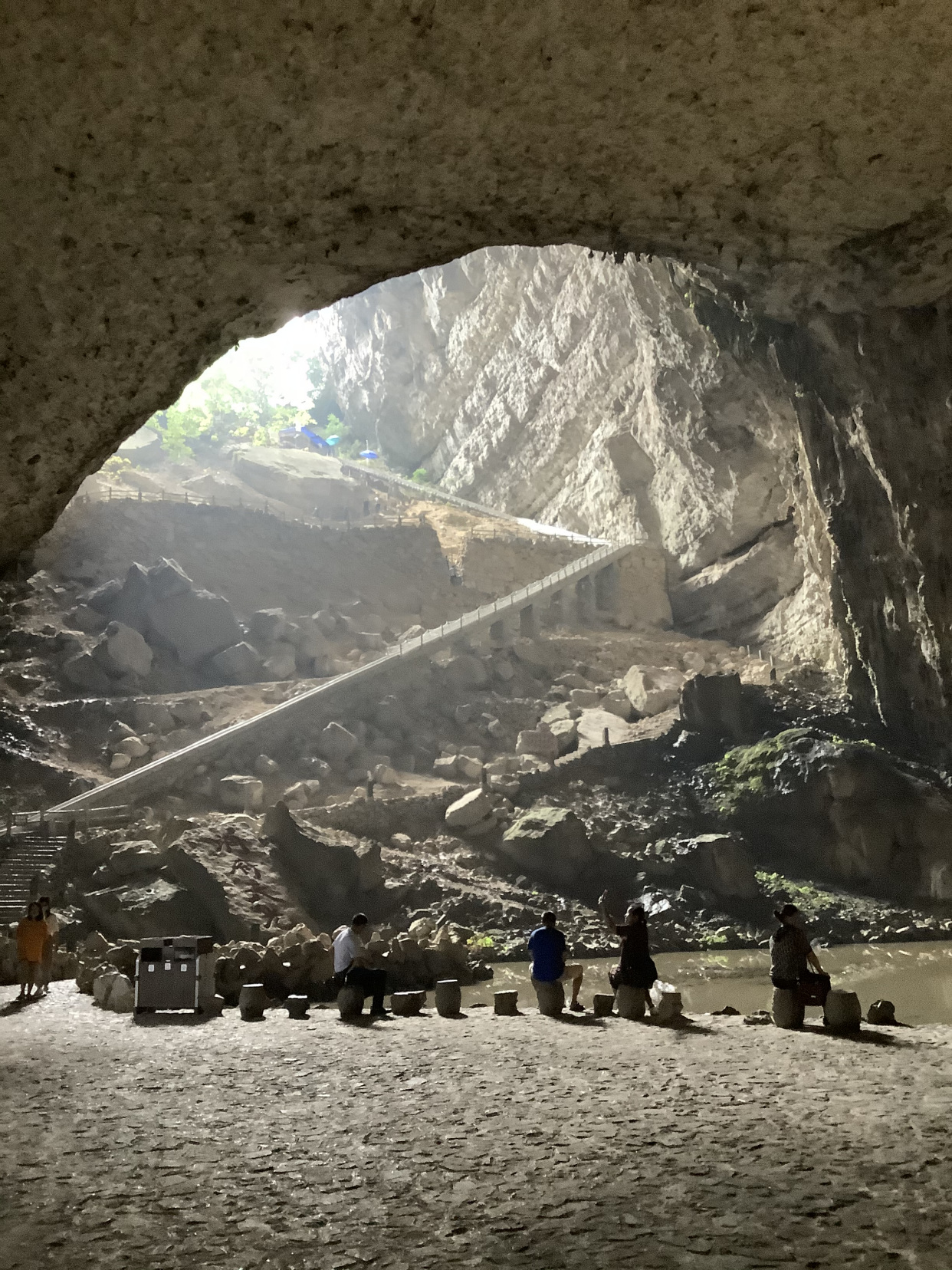 地球特大天坑——兴文石海(rock sea.natural magic)