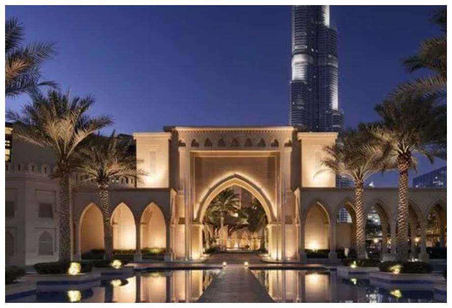 故事:迪拜王室黑暗内幕:妙龄女子被做成婚纱玩偶,陈列在地下室中