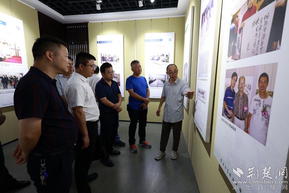 全国20多名骨干网评员走进安陆,感受李白文化魅力