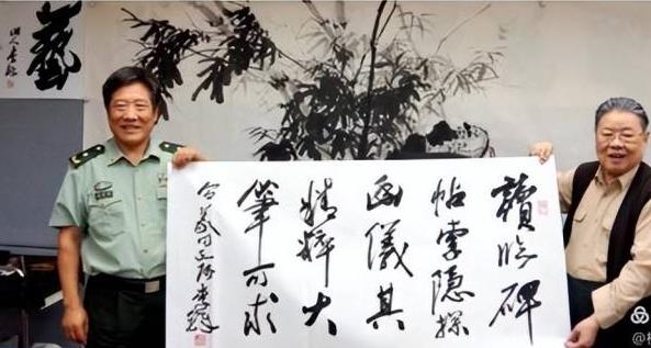 高举旗帜践行使命:孔令义全心全意为人民服务爱国拥军情