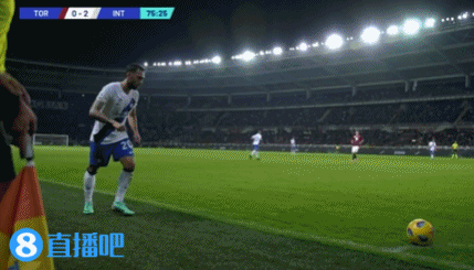 意甲国际米兰对阵都灵比赛战报_国际米兰3-0都灵比赛详情_意甲-劳塔罗破荒恰20点射 国际米兰3-0卡利亚里