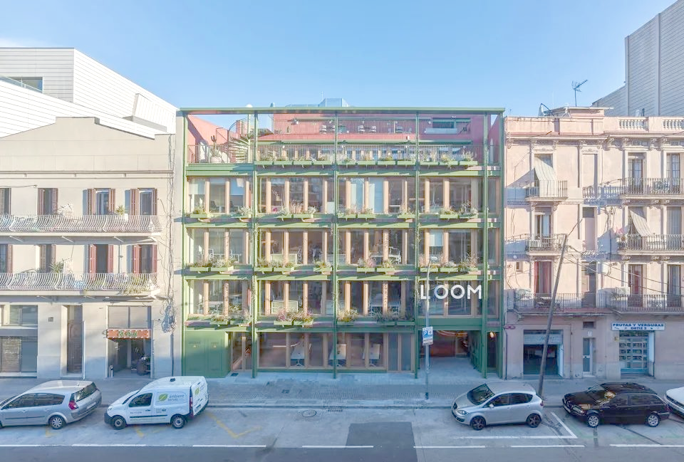 大型科创&middot;办公园区：不同尺度、层次丰富的立体功能布局，极简现代的立面设计