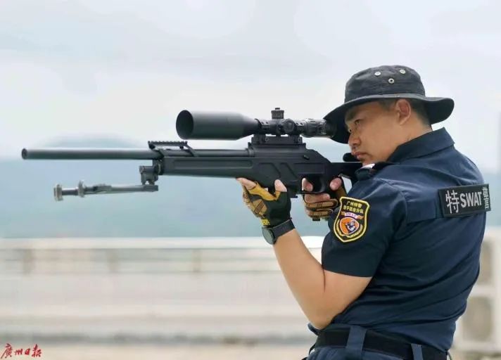 全国优秀人民警察:广州市公安局特警支队民警赵军伟