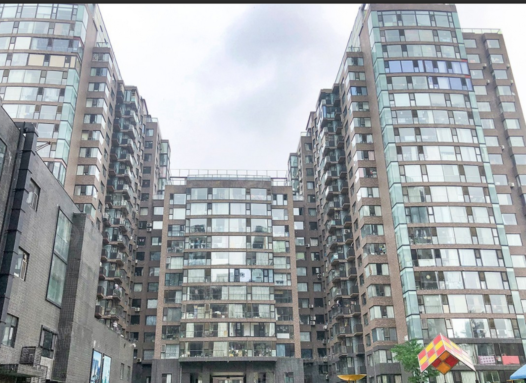 北京法拍房# 【拍卖标的】北京市东城区和平新城32号楼1单元0402乙