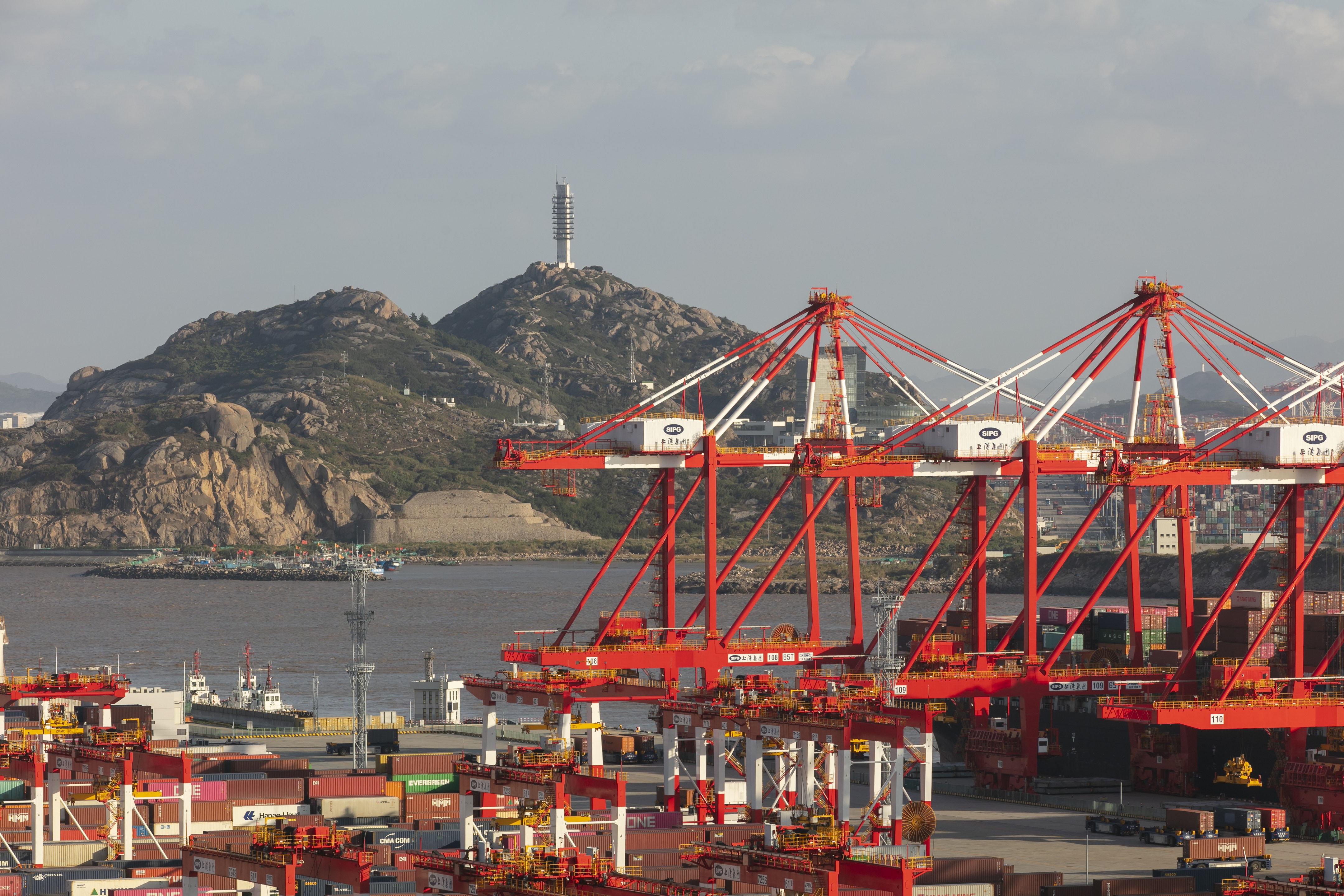 上海港单月集装箱吞吐量破历史纪录