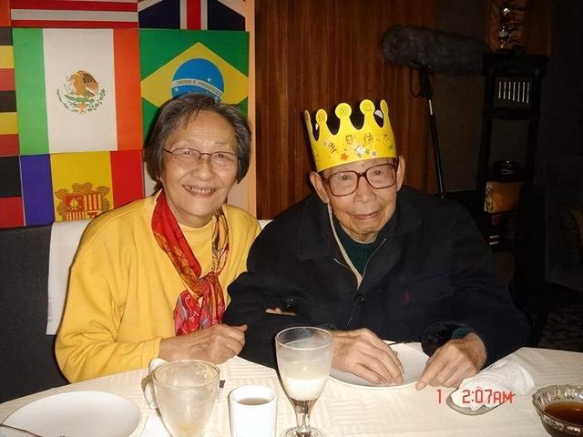 1946年北大女学生沈崇遭强奸,后半生活出自我,嫁丁聪收获幸福