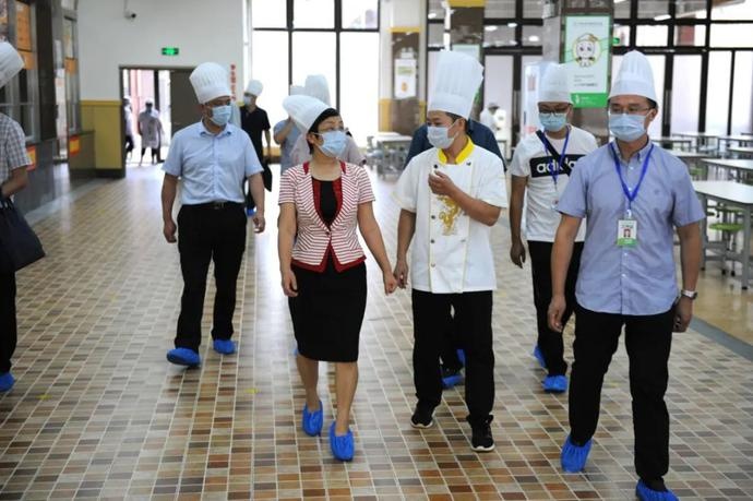 「食品安全」保障师生饮食安全,副市长周月霞带队去了雁江这些学校