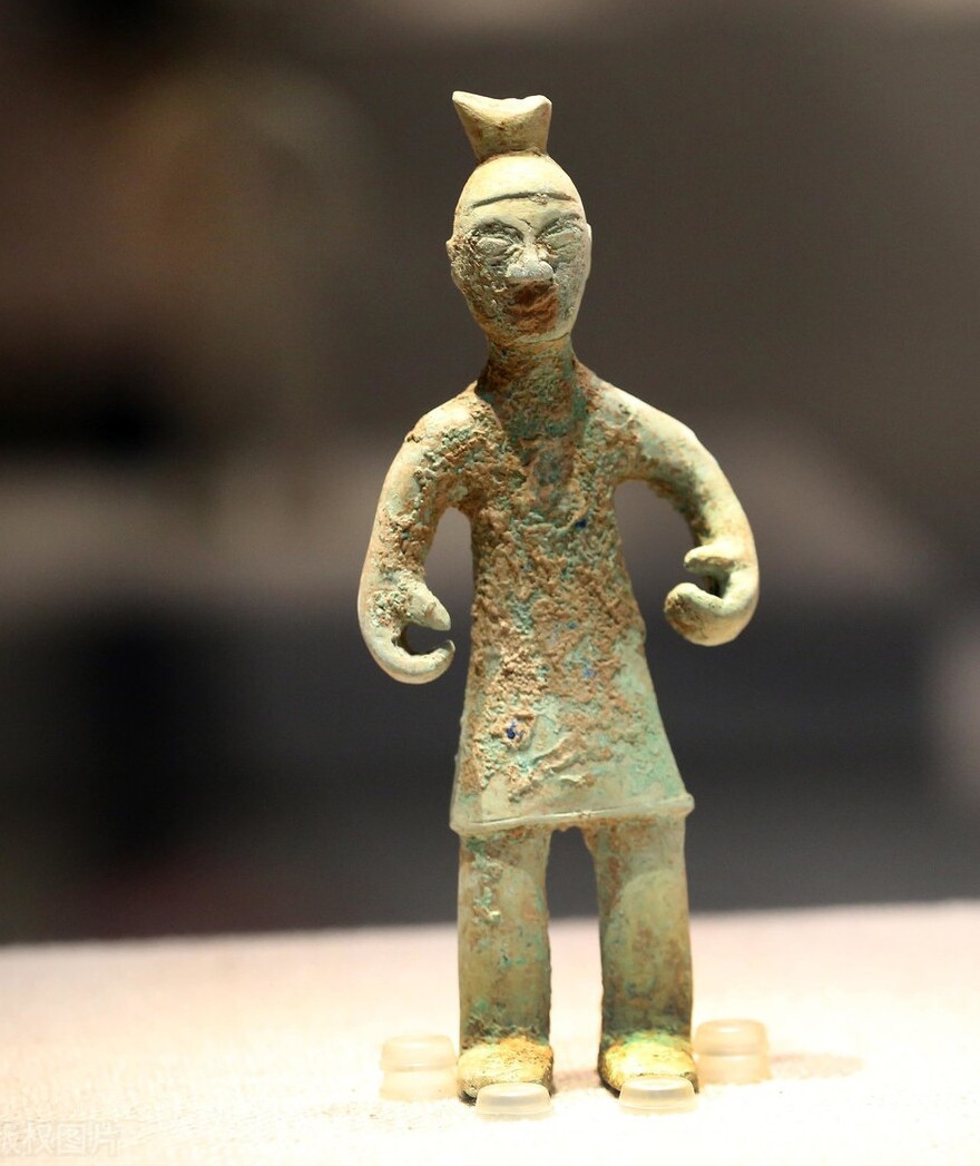 东吴名将丁奉墓群出土文物在南京首展