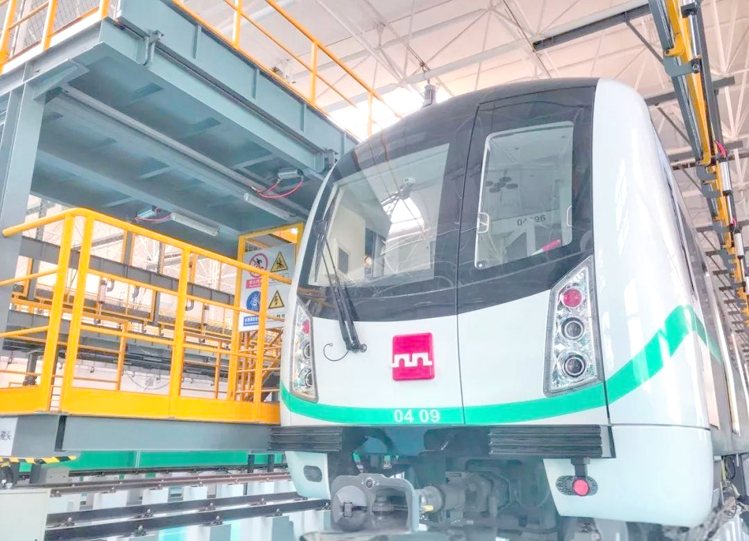 体验西安地铁四号线:文化与现代感交融的全新交通方式