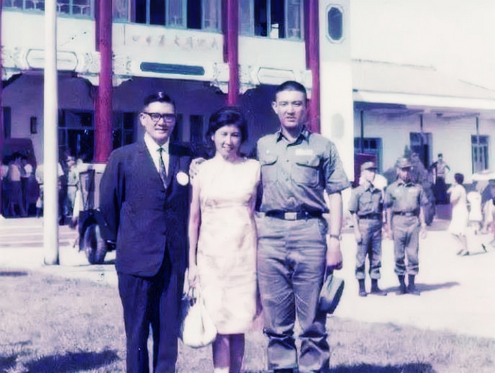 事实上,马英九此时刚刚进入大学,进入大学之前,他必须在成功岭大学