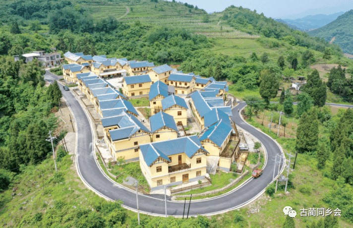 四川古蔺石屏镇的雷火坪彝寨,好耍得很!