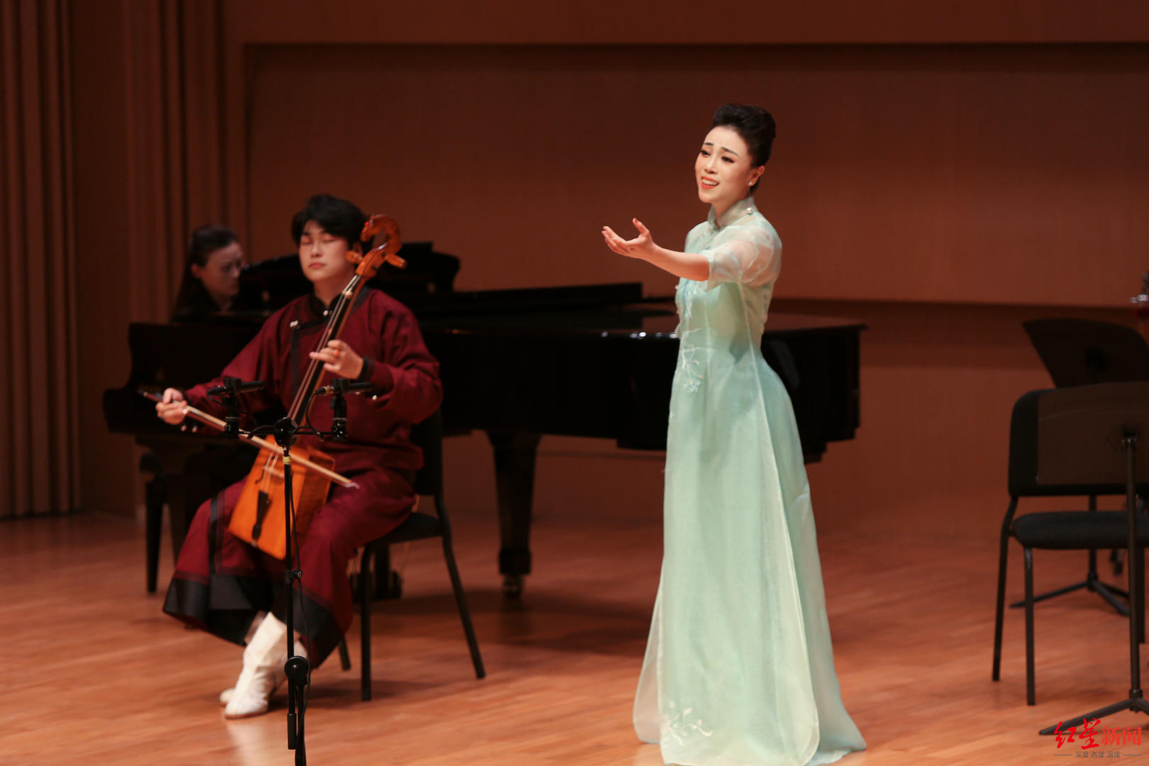 青年女高音歌唱家,金钟奖得主张宇"中国民歌"导聆音乐会成都上演