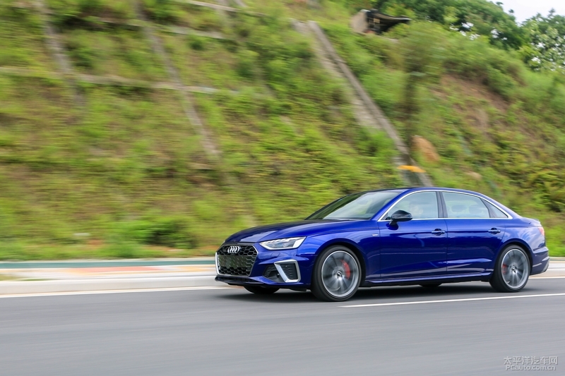一鸣惊人 测试新款奥迪a4l 45tfsi quattro