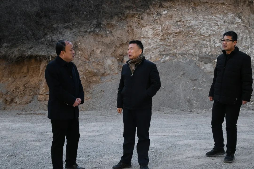 「要闻」丁春明以"四不两直"方式深入金殿镇,枕头乡调研以案促改,安全