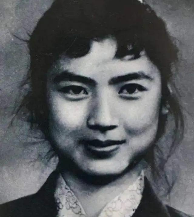 1971年,林立果坠机身亡后,留下绝世貌美的妻子,最后什么结局?