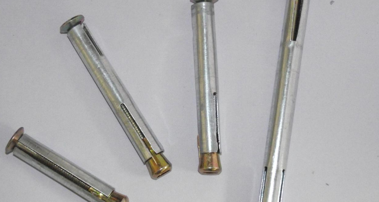 吊顶用6的还是8的膨胀螺丝