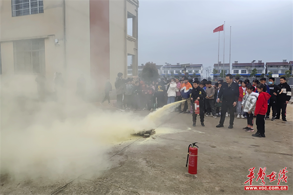 西洞庭管理區龍泉完小:消防演練進校園 安全知識潤童心