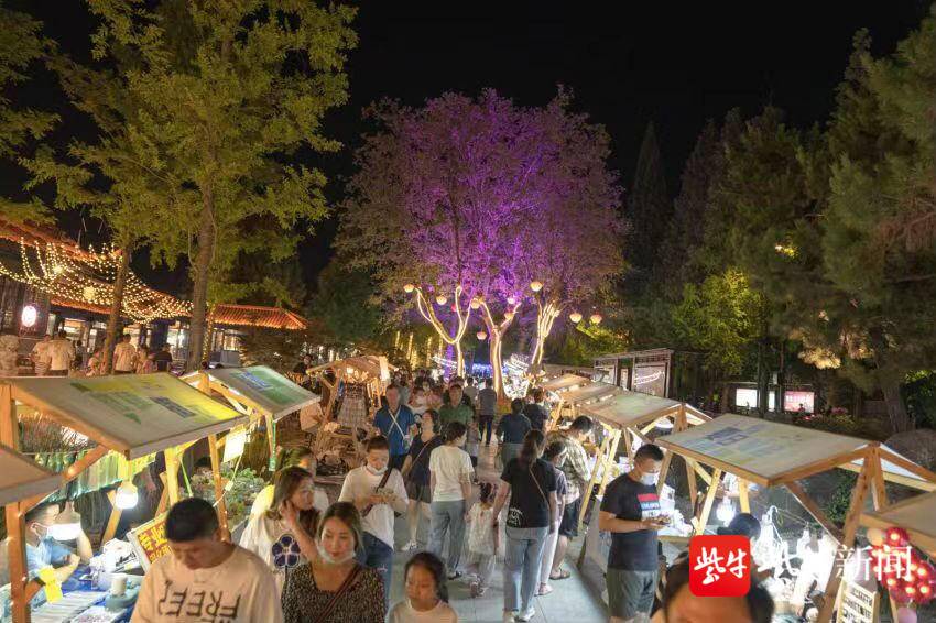 瘦西湖夜市成扬州夏日游重要品牌,今夏来内街和外街,感受"夜市千灯照