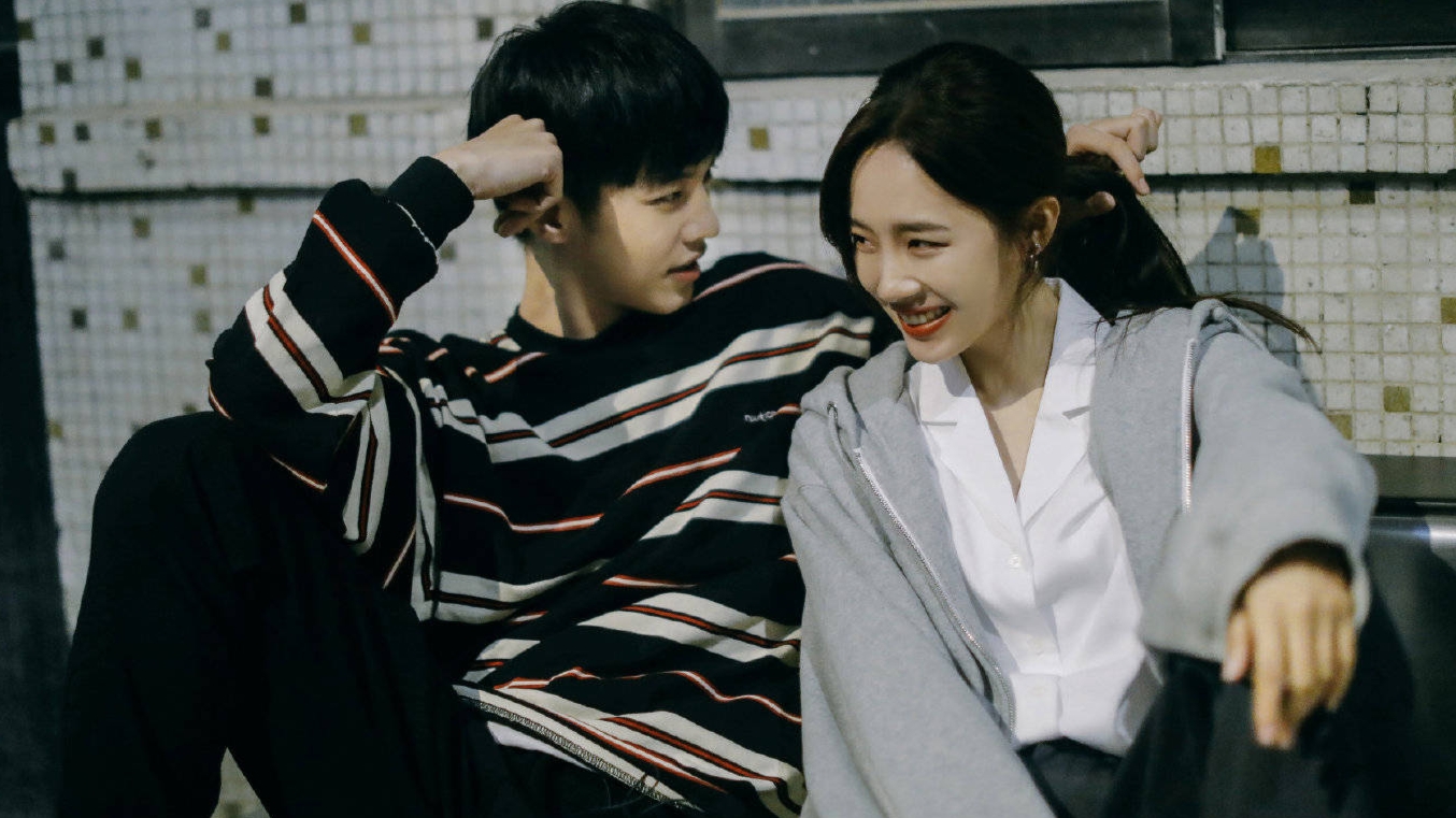 刘些宁手滑误发男友视频,没想到她还在节目中磕过男友与沈月的cp