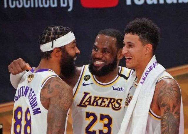 库兹马:詹姆斯还是个孩子,这是他最美好的地方