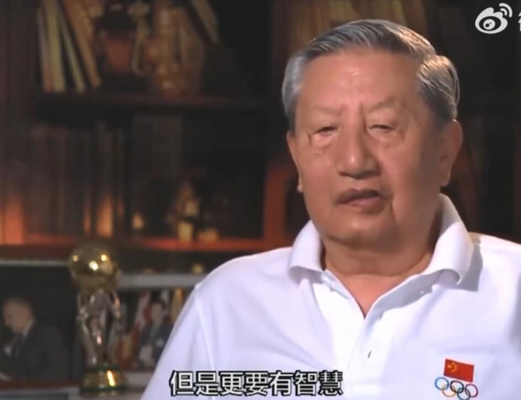 前国足主帅陈成达生前采访:踢球要用脑子,没有智慧的足球赢不了