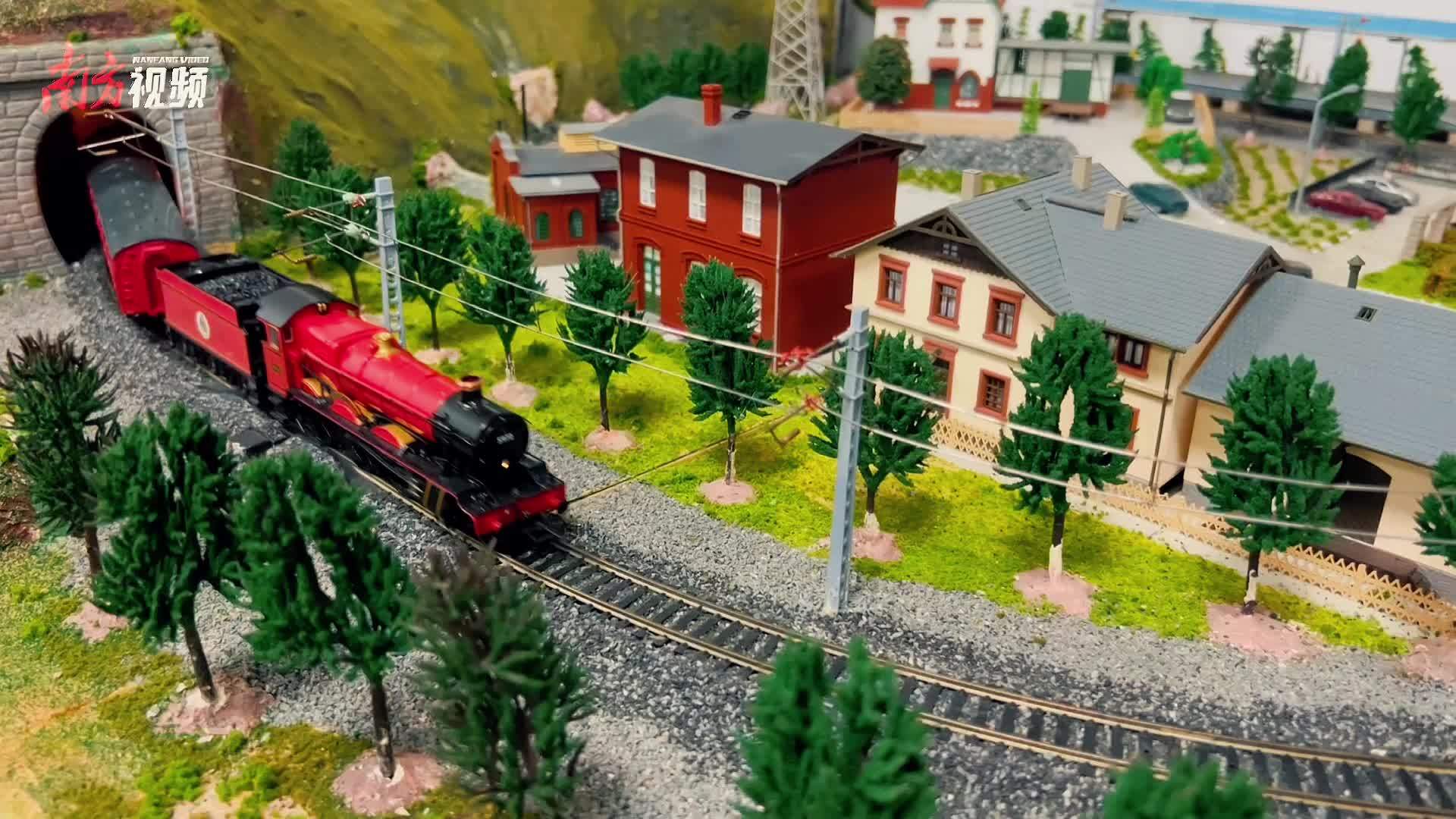 美剧《生活大爆炸》谢尔顿玩的火车模型,东莞制造!