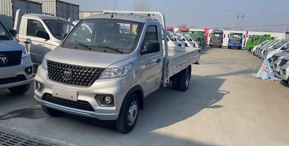 福田祥菱v1单排参数 福田祥菱v1双排后单胎可以拉多少斤