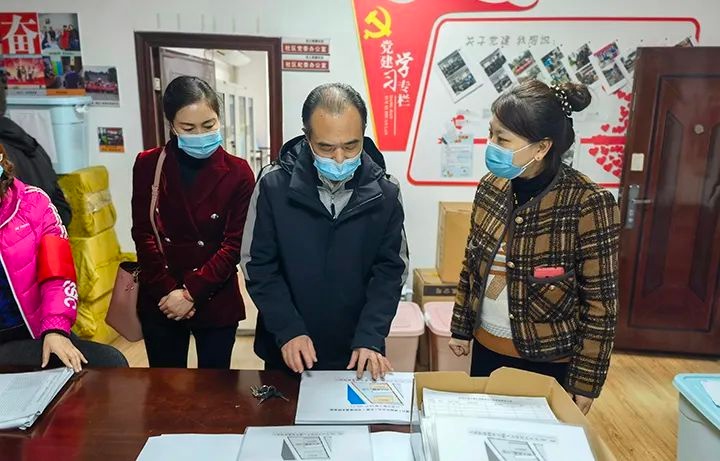 区政协党组书记陈赋督导府南街道辖区疫情防控工作