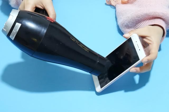 手机喇叭进水后,声音沙哑怎么办?可按照这几个方法解决