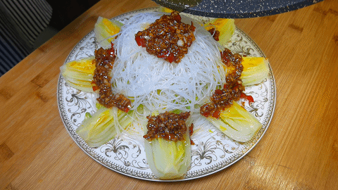 娃娃菜和粉丝这样搭配最好吃,简单处理上锅蒸6分钟,鲜香又味美