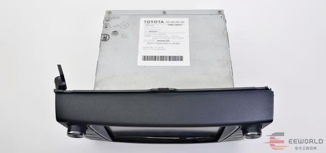 适合diy改造的丰田车机拆解